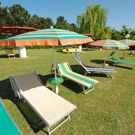 Locazione Turistica Borsetti.12 Holiday home *